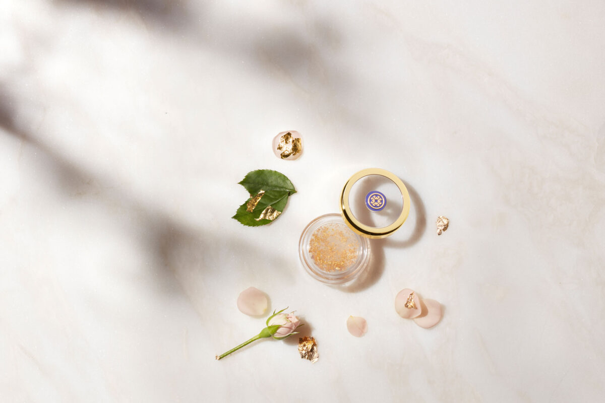 TAT22_HOL_TMALLHoliday_0413a_NOV_BNDL_1022_INTER_MAIN_MD_0662_FINAL_LR_RGB-copy